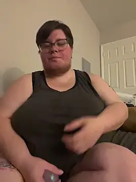 femboyphoenix online show from June 13, 2:22 am