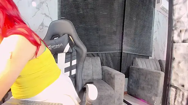 sweet yvonnee online show from June 22, 6:54 am