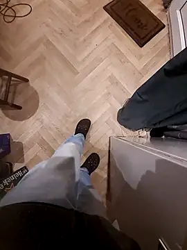 realeasy1 online show from October 1, 11:16 pm