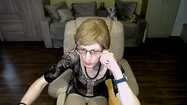 clementine online show from March 12, 1:27 pm