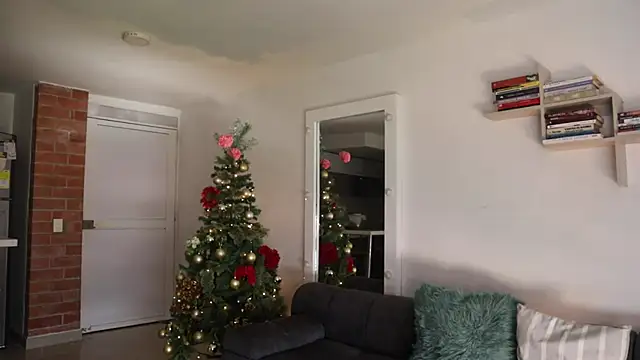  Vahos  online show from December 2, 5:05 pm