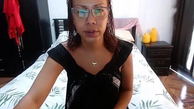 sensual nataliee online show from October 8, 1:34 pm
