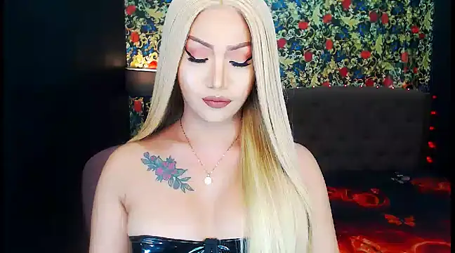 KylieMaxwellCaulfield TS online show from December 4, 7:28 pm