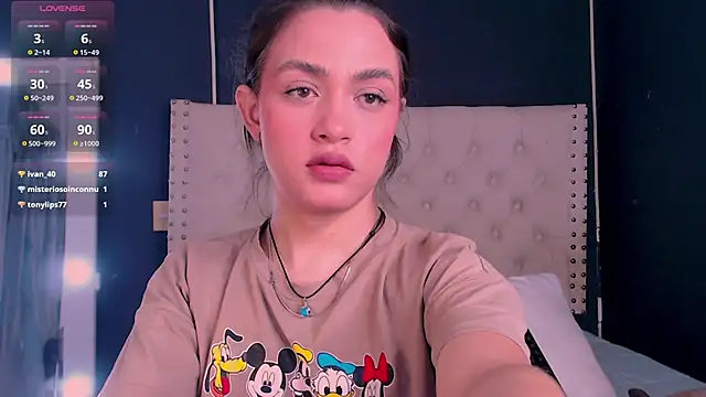 valen thompson online show from January 8, 11:30 pm