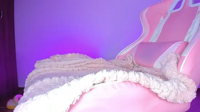 KataFerreira777 online show from March 17, 3:47 pm