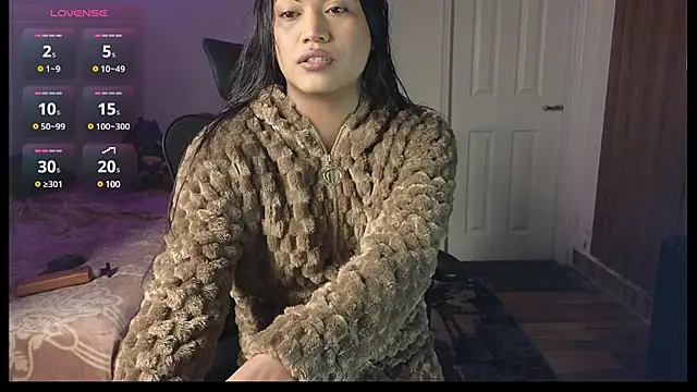 Snapshot of DarlingJenny22 chatting on January 1, 2:42 pm DarlingJenny22 online show from January 1, 2:42 pm