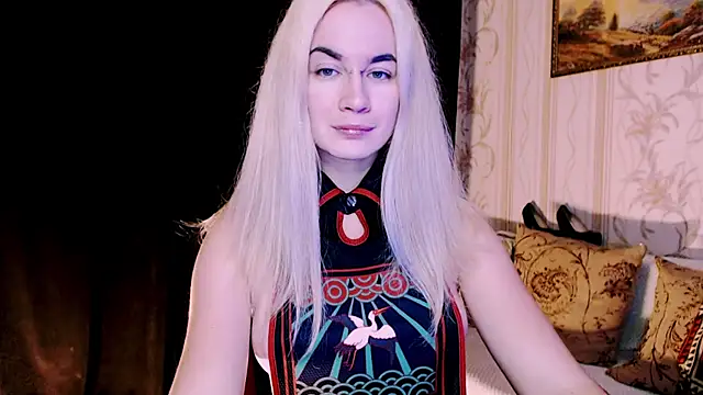 xxxcharismaaa online show from November 26, 8:00 pm