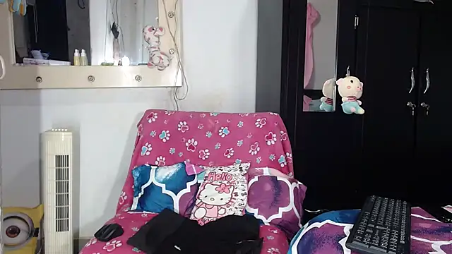 aleera starxx982 online show from November 19, 3:39 am