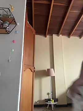 GabriSaenz online show from January 6, 2:10 pm