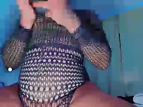 catalinabrawn1 online show from May 5, 7:42 pm
