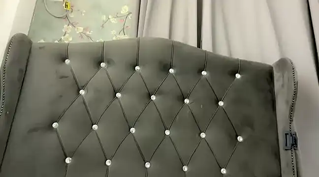 enourmousSAM online show from December 4, 6:11 pm