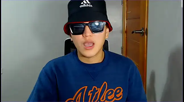 WONDERWOMAN2023 online show from February 12, 1:19 am