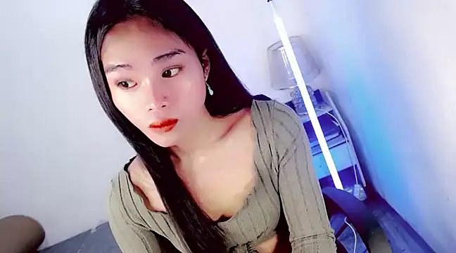 amomentoflust69 online show from December 3, 3:37 am