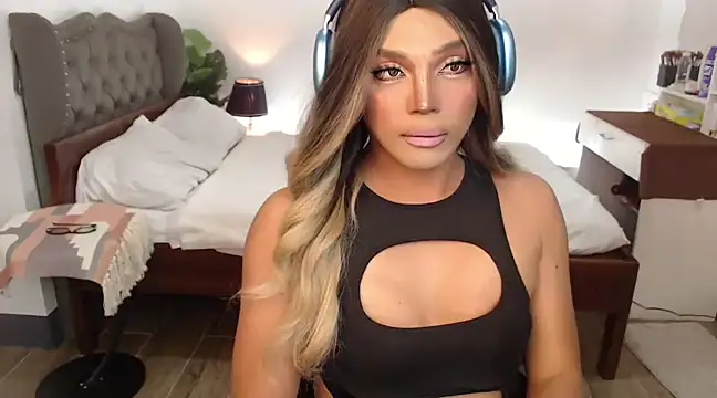 liaa lurrecams online show from March 7, 1:32 pm