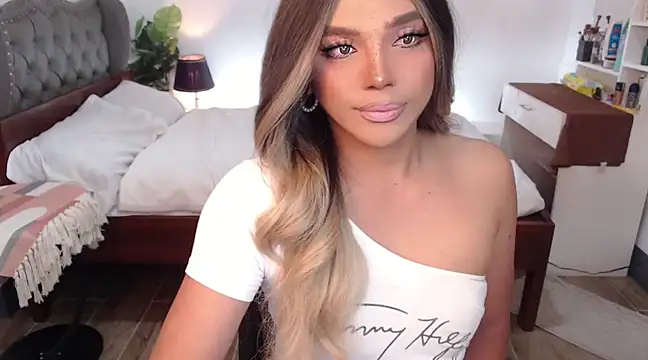 liaa lurrecams online show from March 15, 2:53 pm