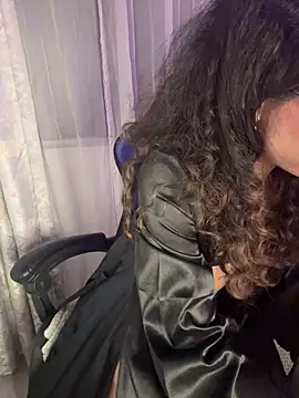 Samantha Bernardo online show from April 9, 5:09 am