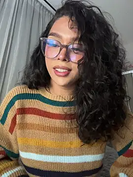 Samantha Bernardo online show from July 18, 4:30 am