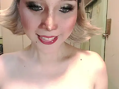 Ezradeliciosa online show from June 3, 2:13 am