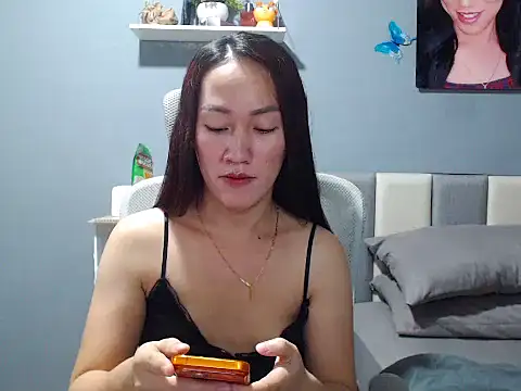 babysuckerxxx online show from July 21, 5:32 am