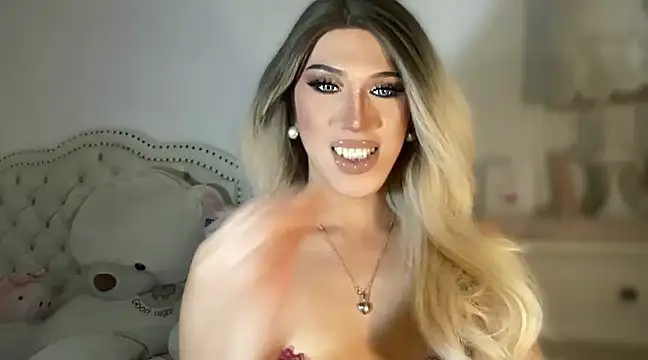 Ts glamxxxx online show from March 17, 6:03 am