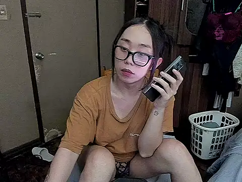 MissAyaCollins online show from April 11, 6:30 am