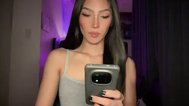 Bella Gordon online show from October 7, 12:50 pm