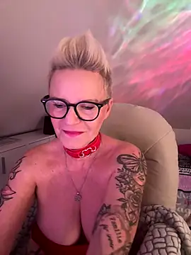 German Milf online show from December 3, 2:10 pm