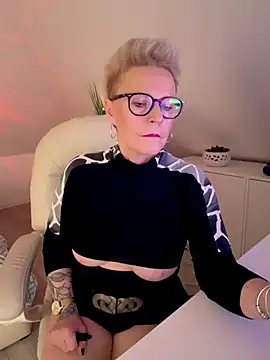 German Milf online show from February 11, 1:52 pm