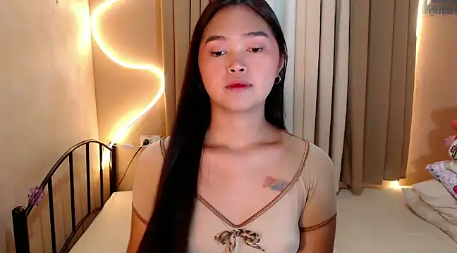 Itsme claire online show from March 7, 5:42 pm