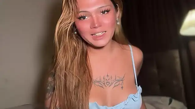 Claire Brooke online show from December 4, 10:03 pm