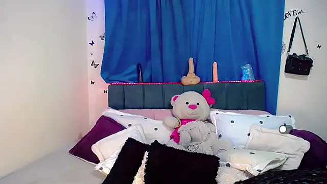 anna dolls  online show from April 19, 3:18 am