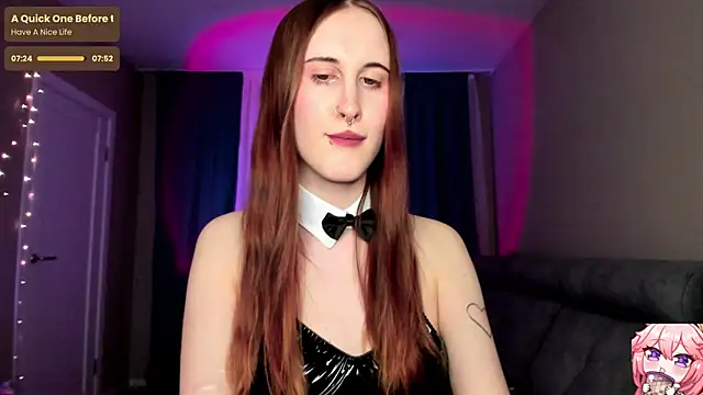 p1nkypaws online show from November 18, 9:48 pm