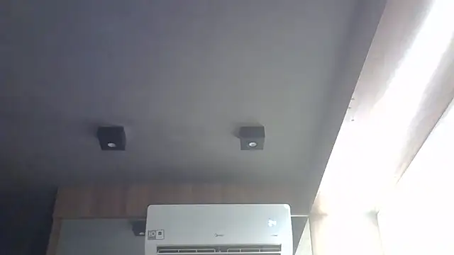 Skinny-Kitten online show from April 1, 1:41 pm