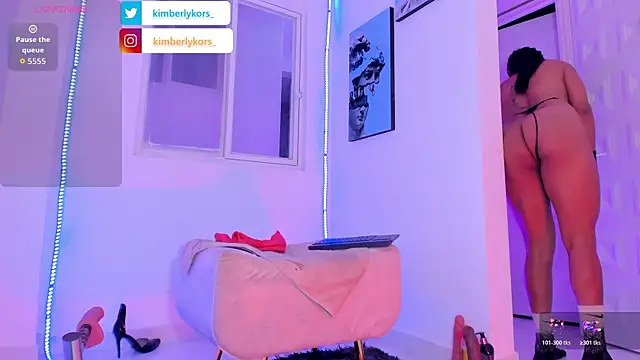 Kimberlykors online show from April 3, 10:46 am